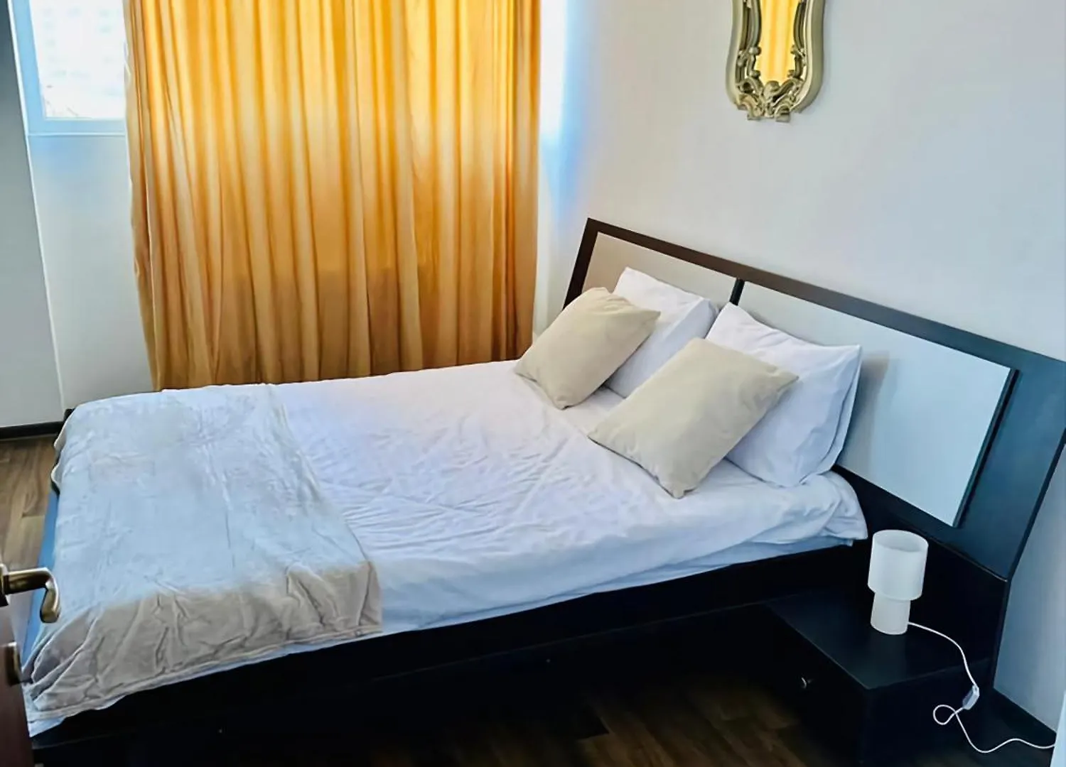 Moon Modern Apartment Bucharest